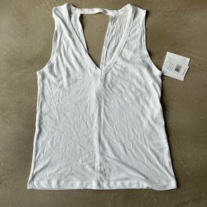 NWT Beyond Yoga Women's Boyfriend Jersey V-Neck Tank XS